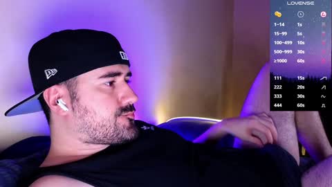 Snapshot of theoravi chatting on 01-02-25, 02:00 Theo Ravi online show from 01-02-25, 02:00