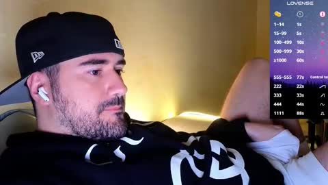 Snapshot of theoravi chatting on 09-24-25, 03:10 Theo Ravi online show from 09-24-25, 03:10