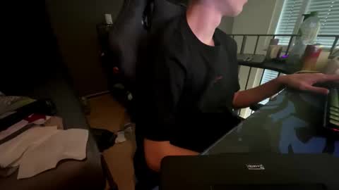 theothede19cm online show from 11-08-25, 10:26