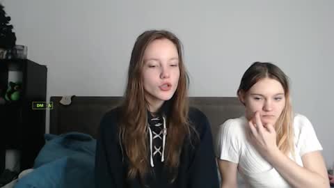 Snapshot of theother_kris chatting on 12-22-25, 09:39 Kristina online show from 12-22-25, 09:39