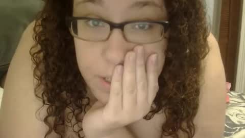 Snapshot of theplayfulbbw chatting on 10-25-25, 05:08 Amelia online show from 10-25-25, 05:08