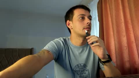 Snapshot of thepoorbatman chatting on 09-22-25, 09:55 thepoorbatman online show from 09-22-25, 09:55