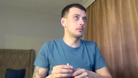 Snapshot of thepoorbatman chatting on 06-21-26, 03:25 thepoorbatman online show from 06-21-26, 03:25