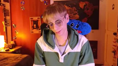 Matt independent model  online show from 05-06-26, 08:58