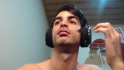 Santiago Enrique online show from 12-16-24, 04:55