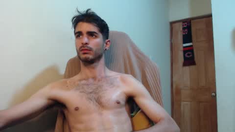 Santiago Enrique online show from 09-19-25, 04:47