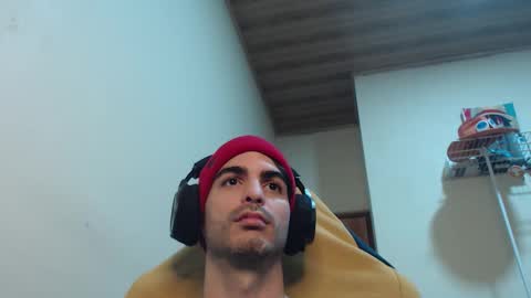 Santiago Enrique online show from 10-29-25, 05:31