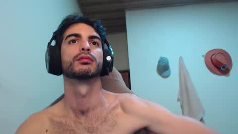 Santiago Enrique online show from 11-20-25, 05:51