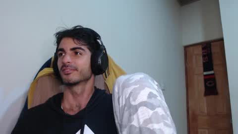 Santiago Enrique online show from 04-23-26, 03:52