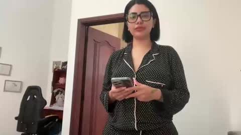 Snapshot of therealcamilabaddie chatting on 01-12-25, 08:25 therealcamilabaddie online show from 01-12-25, 08:25