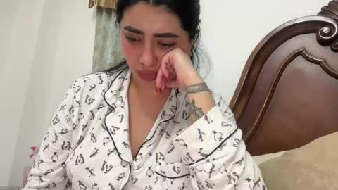 Snapshot of therealcamilabaddie chatting on 02-18-25, 03:31 therealcamilabaddie online show from 02-18-25, 03:31