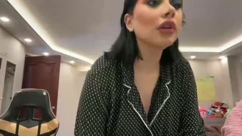 Snapshot of therealcamilabaddie chatting on 09-09-25, 03:33 therealcamilabaddie online show from 09-09-25, 03:33