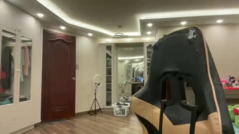 Snapshot of therealcamilabaddie chatting on 11-18-25, 11:15 therealcamilabaddie online show from 11-18-25, 11:15