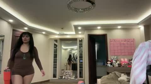 Snapshot of therealcamilabaddie chatting on 01-17-26, 10:02 therealcamilabaddie online show from 01-17-26, 10:02