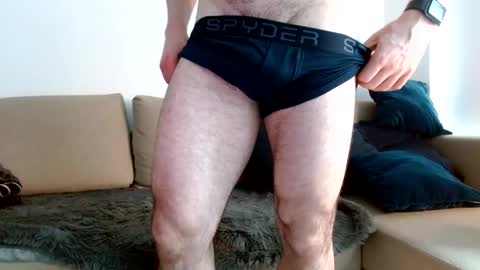 Snapshot of therealkingyoshi chatting on 02-17-25, 07:21 Yoshi online show from 02-17-25, 07:21