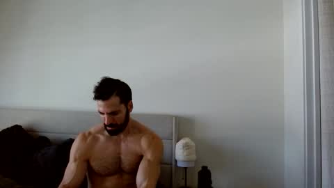 Snapshot of therealkingyoshi chatting on 03-09-26, 04:33 Yoshi online show from 03-09-26, 04:33