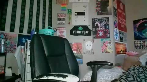 Snapshot of therealstackz69 chatting on 03-28-26, 02:00 therealstackz69 online show from 03-28-26, 02:00