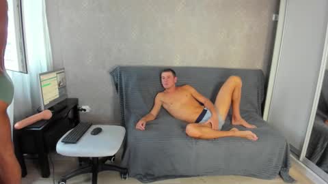 Snapshot of thermalsis chatting on 10-20-25, 08:15 Sasha Zhenya online show from 10-20-25, 08:15