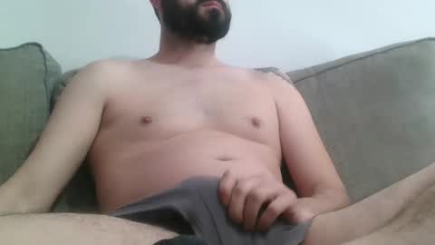 Snapshot of thesaint84 chatting on 01-12-25, 10:12 Saint online show from 01-12-25, 10:12