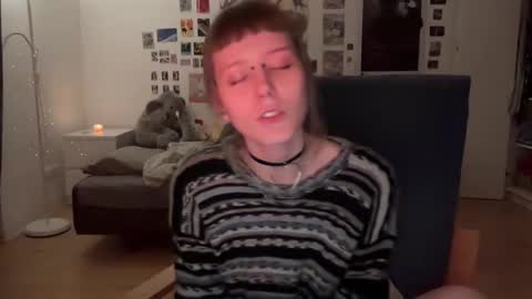 Snapshot of thesearchofgod chatting on 12-28-24, 09:40 LISA online show from 12-28-24, 09:40