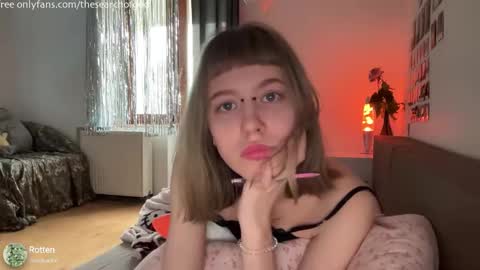 Snapshot of thesearchofgod chatting on 11-07-25, 08:25 LISA online show from 11-07-25, 08:25