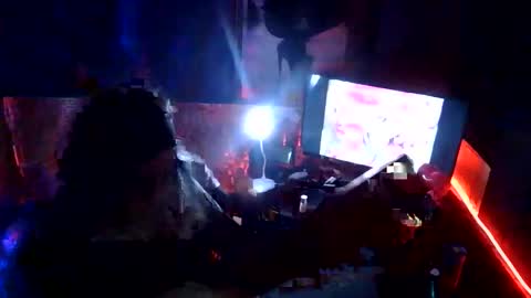 Snapshot of theshowgirlsberlin chatting on 05-19-26, 02:51 theshowgirl online show from 05-19-26, 02:51