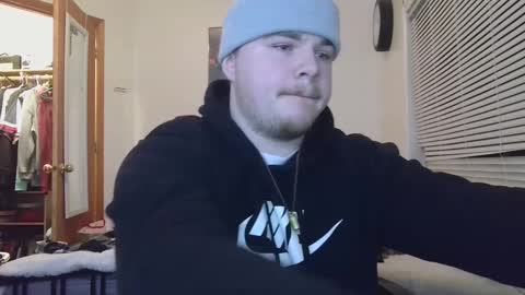 Snapshot of theskeetr27 chatting on 01-02-25, 05:24 theskeetr27 online show from 01-02-25, 05:24