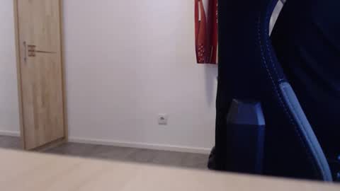 theskylake1 online show from 11-07-25, 06:19