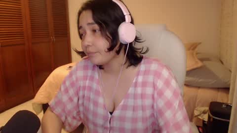 Mai online show from 05-19-26, 04:52