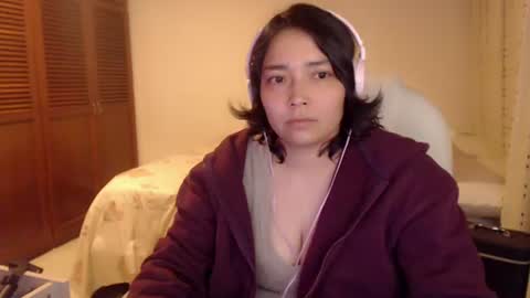 Snapshot of thetalkingbutt chatting on 06-26-26, 05:12 Mai online show from 06-26-26, 05:12