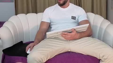 Snapshot of thetopalex chatting on 09-16-25, 02:34 TheTopAlex online show from 09-16-25, 02:34