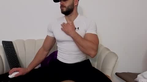 Snapshot of thetopalex chatting on 11-10-25, 03:38 TheTopAlex online show from 11-10-25, 03:38