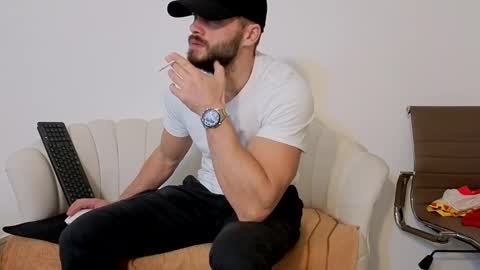 Snapshot of thetopalex chatting on 11-14-25, 04:22 TheTopAlex online show from 11-14-25, 04:22