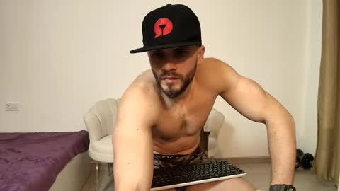 Snapshot of thetopalex chatting on 01-06-26, 06:06 TheTopAlex online show from 01-06-26, 06:06