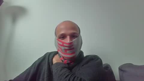 Scarf guy online show from 02-21-25, 09:56