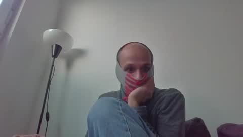 Scarf guy online show from 02-23-25, 04:13