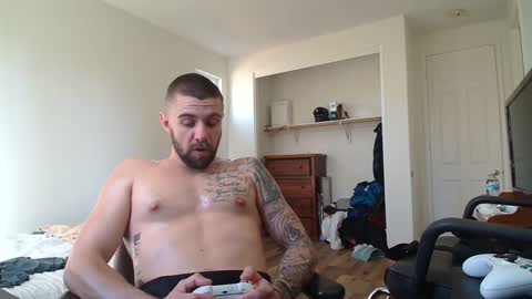 Snapshot of theufcfan_8181 chatting on 03-08-25, 10:02 troy online show from 03-08-25, 10:02