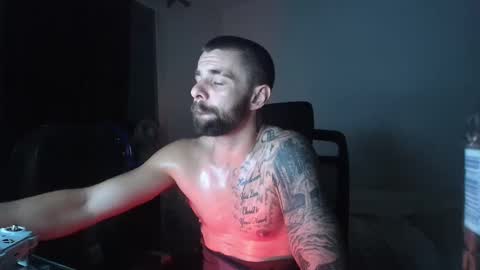 Snapshot of theufcfan_8181 chatting on 11-29-25, 08:50 troy online show from 11-29-25, 08:50