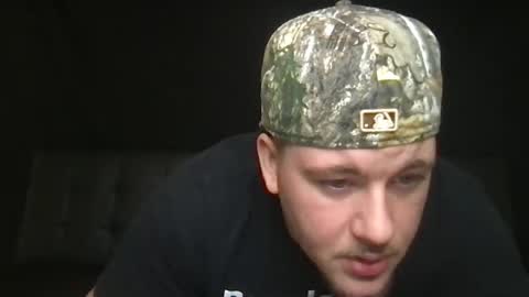 Snapshot of theviberoom chatting on 09-12-25, 05:02 The Vibe Room online show from 09-12-25, 05:02