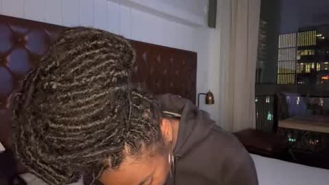 Snapshot of thevixensapphire chatting on 02-16-26, 12:07 Sapphire the Vixen online show from 02-16-26, 12:07