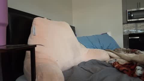 Snapshot of thevixensapphire chatting on 02-25-26, 09:35 Sapphire the Vixen online show from 02-25-26, 09:35