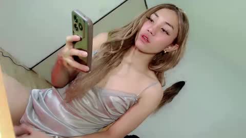 Snapshot of thewhoremistress05 chatting on 02-11-25, 06:51 stella online show from 02-11-25, 06:51