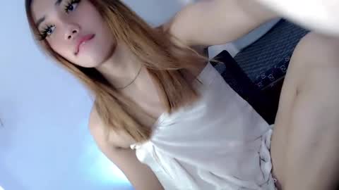Snapshot of thewhoremistress05 chatting on 03-06-25, 02:19 stella online show from 03-06-25, 02:19
