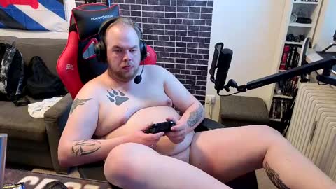 Snapshot of thewolfy31 chatting on 02-17-25, 03:09 PupWolfy online show from 02-17-25, 03:09