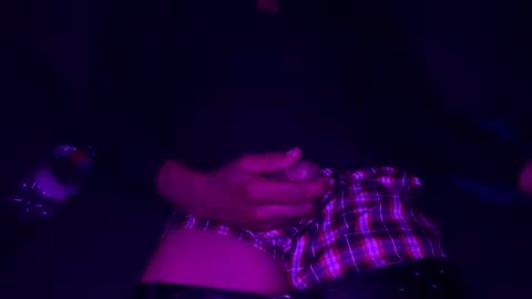 Snapshot of they2freaky chatting on 11-09-25, 09:18 they2freaky online show from 11-09-25, 09:18