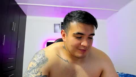 Snapshot of thiago_cp01 chatting on 01-06-25, 07:52 Thiago online show from 01-06-25, 07:52