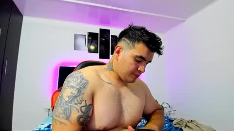 Snapshot of thiago_cp01 chatting on 01-13-25, 10:25 Thiago online show from 01-13-25, 10:25