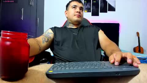 Snapshot of thiago_cp01 chatting on 06-20-26, 03:53 Thiago online show from 06-20-26, 03:53