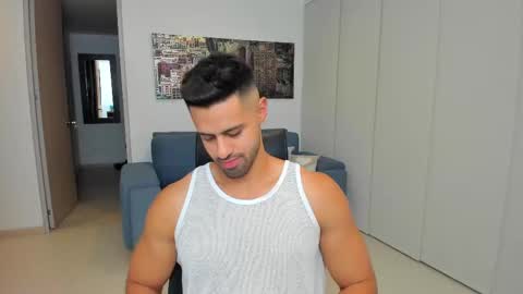 thiago_driussi online show from 02-11-25, 04:22