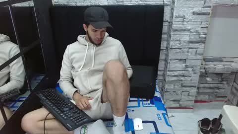 thiago_hairy online show from 11-04-25, 02:32